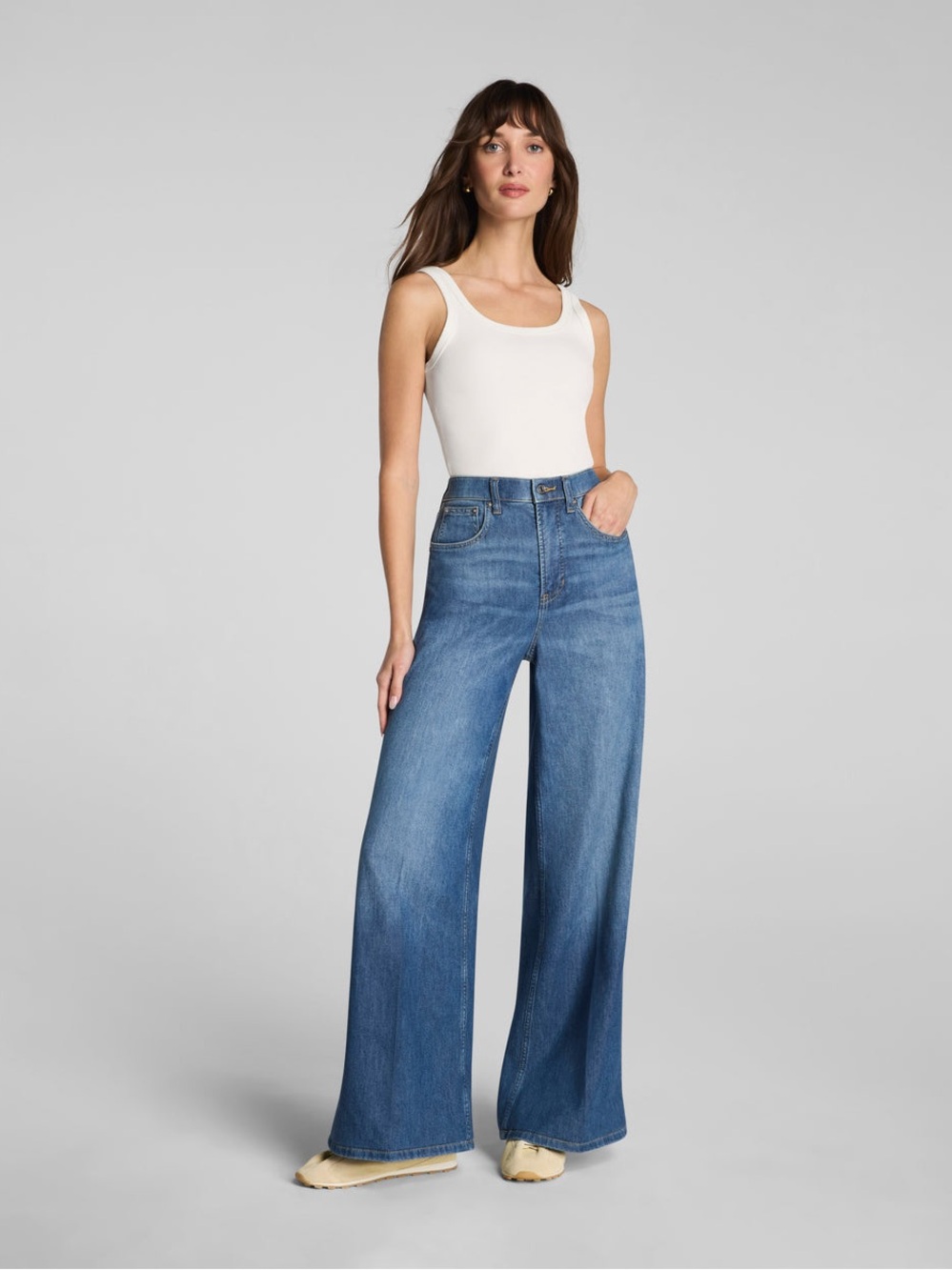 NWOT Spanx Supersmooth Authentic 360 Lightweight Super Wide-Leg Jeans Size Lg